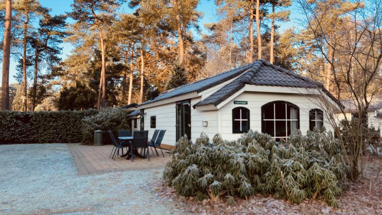 Winter sneeuw bungalow Korhoen Veluwe