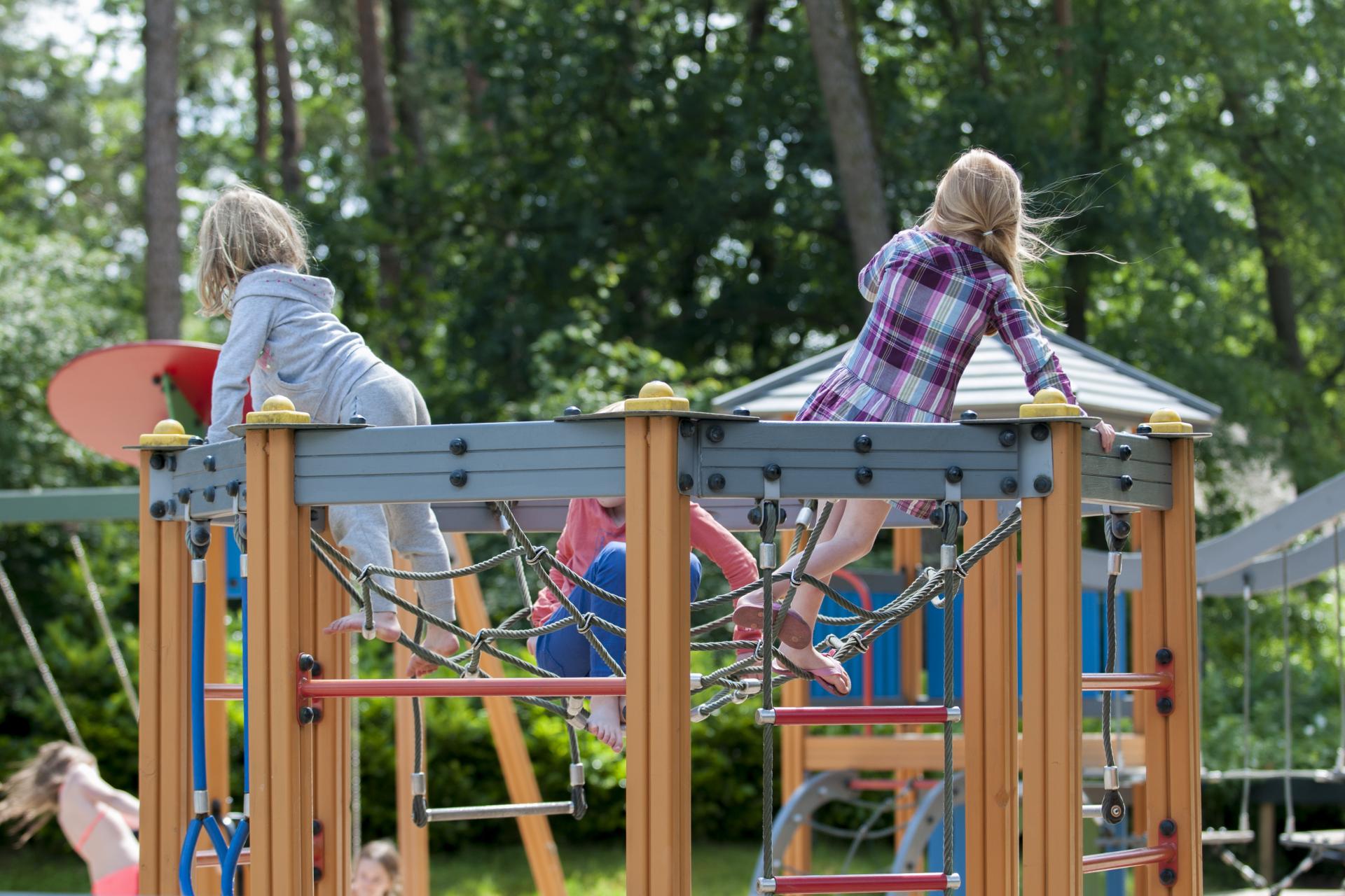 Kind speeltuin natuur